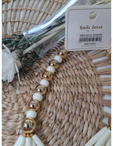 Collar bolas con color y dorado con adornos